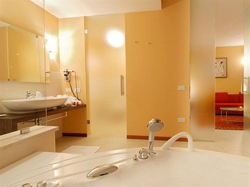 Hotel Rosso Frizzante Sorbara Exteriér fotografie